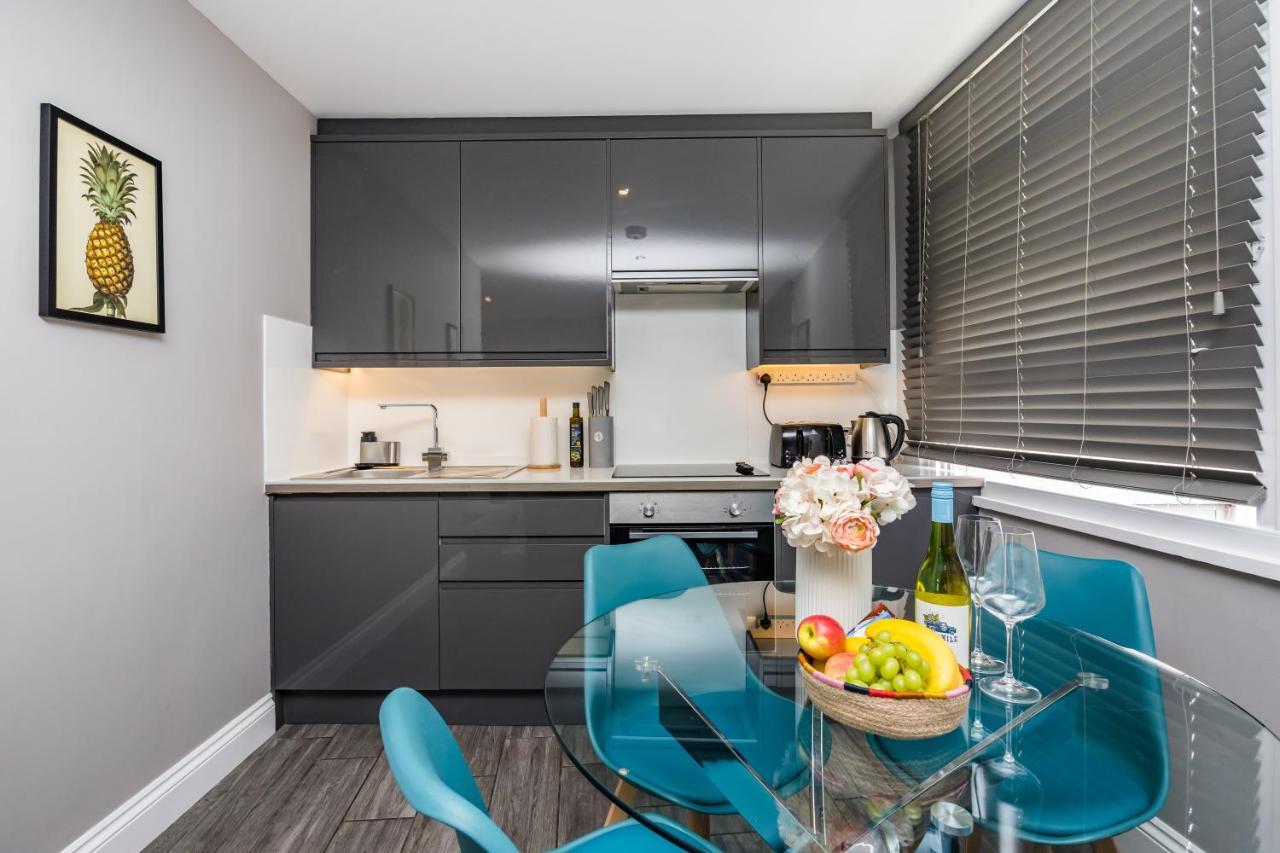 Floor Apartment *